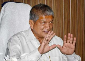 पूर्व मुख्यमंत्री उत्तराखंड हरीश रावत ने कहा खूब दिखाएं, बड़े-बड़े पर्दों पर भी दिखाएं पर भाजपा गर्भधारण करवाने वाले बाप का नाम भी बताए