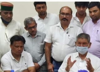 दरगाह में गोल टोपी पहनने से हरीश रावत तो मौलाना हरीश रावत हो गये ..पूरी ख़बर
