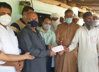 जंगली हाथी के हमले में मृतक वन गुर्जर के परिवार को भगत ने सौंपा राहत चेक*