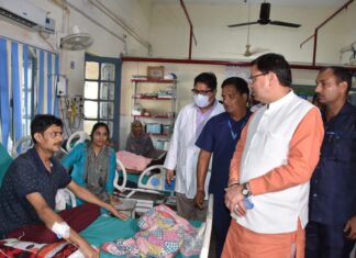 मुख्यमंत्री ने दून अस्पताल में इमरजेंसी वार्डों, आईसीयू एवं डेंगू वार्ड का निरीक्षण किया.. और क्या कुछ रहा खास पढ़े रिपोर्ट