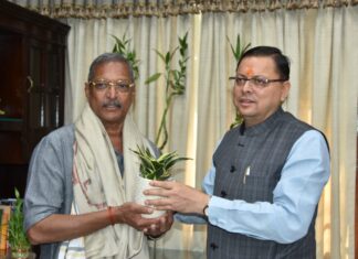 मुख्यमंत्री पुष्कर सिंह धामी से मुख्यमंत्री कैम्प कार्यालय में फिल्म अभिनेता नाना पाटेकर ने शिष्टाचार भेंट की। इस अवसर पर मुख्यमंत्री ने नाना पाटेकर को पहाड़ी टोपी पहनाई।