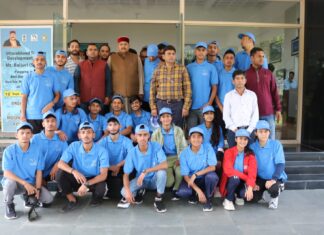 पर्यटन मंत्री ने पिंडारी ग्लेशियर और बागची बुग्याल के लिए दल को किया रवाना