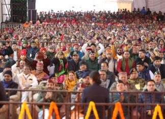 प्रधानमंत्री का देशवासियों से आह्वान, जहां भी घूमने जाएं अपने यात्रा खर्च का कम से कम 5 प्रतिशत स्थानीय उत्पादों पर खर्च करें