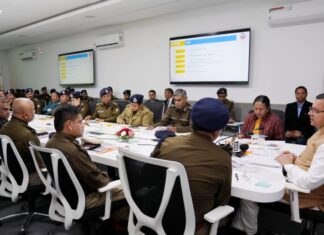 मुख्यमंत्री ने कहा कि उत्तराखण्ड पुलिस को स्मार्ट एवं सशक्त बनाने के लिए फिटनेस और परसेप्शन मैनेजमेंट पर विशेष ध्यान देना होगा।