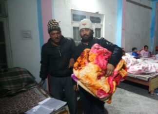 मुख्यमंत्री श्री पुष्कर सिंह धामी के निर्देशानुसार प्रभावितों के रहने-खाने से लेकर शीत से बचाने हेतु पुख्ता बंदोबस्त किए गए हैं। जहां आपदा प्रभावित परिवारों के सदस्यों के रहने की व्यवस्था होटलों के अलावा राहत शिविरों में की गई है तो ठंड से बचाने के लिए हीटर, ब्लोअर आदि के पर्याप्त इंतजाम किए गए हैं।