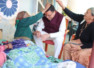 मुख्यमंत्री पुष्कर सिंह धामी ने थारू विकास भवन में आयोजित अनुसूचित जाति एवं अनुसूचित जनजाति महासम्मेलन को सम्बोधित करते हुए कहा कि जनजातीय समाज का राष्ट्र निर्माण में बड़ा योगदान है।