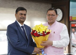 मुख्यमंत्री पुष्कर सिंह धामी ने नई दिल्ली में केन्द्रीय ऊर्जा मंत्री आर के सिंह से भेंट कर माह मार्च-2023 के लिए उत्तराखण्ड राज्य को केन्द्रीय पूल से 300 मेगावाट अतिरिक्त विद्युत प्रदान किये पर धन्यवाद दिया।