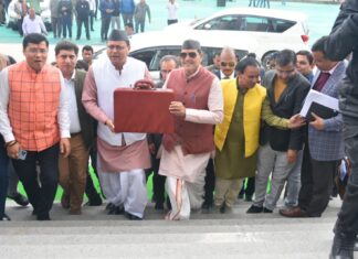 जोशीमठ को नए स्वरुप में खड़ा करना हमारा संकल्प है। बजट में हमने 1000 करोड़ का प्रावधान किया है। केन्द्र से भी पूरा सहयोग मिल रहा है: मुख्यमंत्री पुष्कर सिंह धामी
