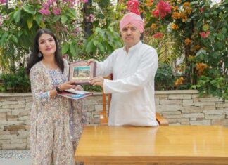 श्री गुरु राम राय पीजी काॅलेज की पूर्व छात्रा दिव्या नेगी व आकृति ने देश के संसद भवन के केन्द्रीय हाल में एक वक्ता के रूप में उत्तराखण्ड का प्रतिनिधित्व किया।