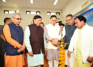 केन्द्रीय स्वास्थ्य मंत्री डॉ. मनसुख मांडविया एवं मुख्यमंत्री पुष्कर सिंह धामी ने शुक्रवार को उत्तराखण्ड में स्वास्थ्य से संबंधित लगभग 182 करोड़ रूपये की चार परियोजनाओं का शिलान्यास किया।