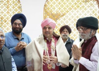 सोसाइटी के वर्तमान अध्यक्ष जसबीर सिंह ने कहा कि श्रीमंहत देवेन्द्र दास जी के सहयोग से जनसेवा के कार्यों में हमेशा ही सहयोग प्राप्त होता है।