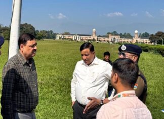 आयुक्त गढ़वाल विनय शंकर पाण्डे द्वारा जिलाधिकारी सहित सभी विभागीय उच्चाधिकारियों का इस आयोजन को यादगार बनाये जाने के लिये आवश्यक कार्यवाही के निर्देश दिये गए।