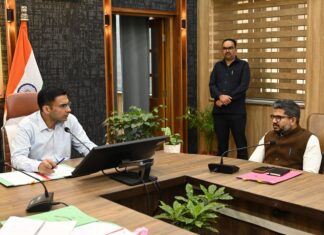 एम्स ऋषिकेश में 10 बैड आरक्षित किए गए हैं जहां नशे के आदी व्यक्ति का उपचार और परामर्श की सुविधा है, जिलाधिकारी सविन बंसल।