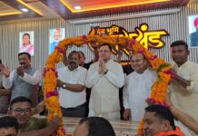 मुख्यमंत्री धामी ने कहा कि स्टेट मिलेट मिशन, फार्म मशीनरी बैंक, एप्पल मिशन, नई पर्यटन नीति, नई फिल्म नीति, होम स्टे, वेड इन उत्तराखंड और सौर स्वरोजगार योजना जैसी पहलों के माध्यम से हम प्रदेश की स्थानीय अर्थव्यवस्था को मजबूती प्रदान करने के लिए व्यापक रूप से कार्य कर रहे हैं