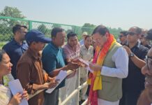जनता की आवाज सीधे सुनने पहुंचे मुख्यमंत्री धामी , लोहियाहेड में समस्याओं के निस्तारण पर दिया जोर